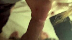 Zelfgemaakte video van een geil stel dat seks heeft op een boot